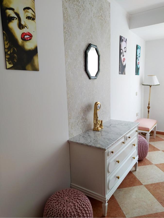 Movie Stars Apartment, 간디아 외부 사진